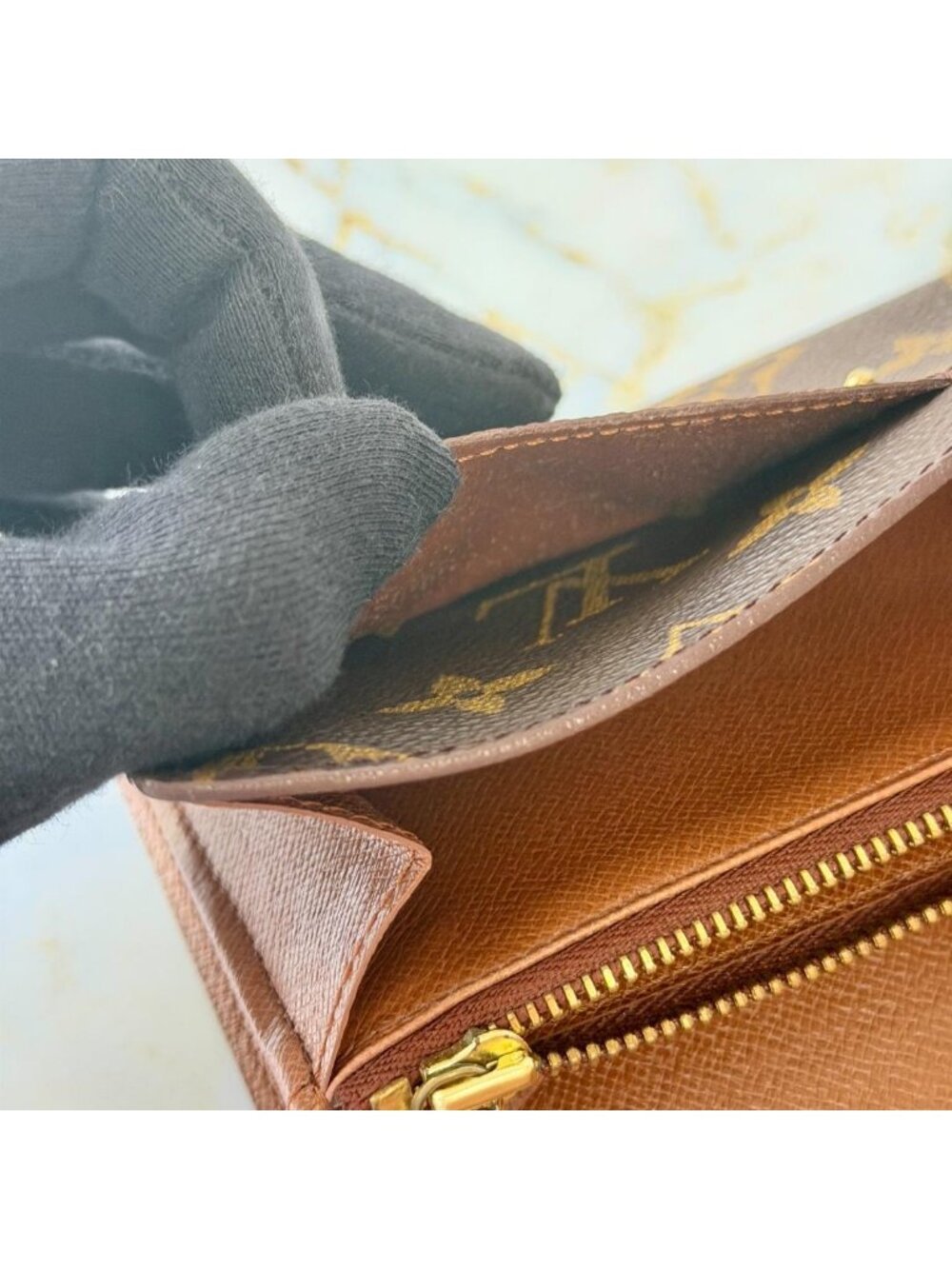 Louis Vuitton Monogram Portefeuille Sarah Wallet - Picture 14 of 15